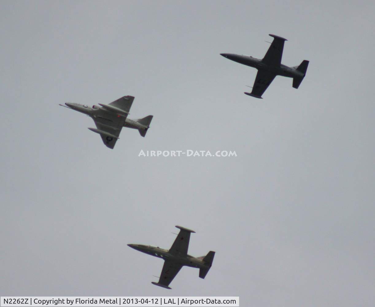 N2262Z, Douglas A-4C Skyhawk C/N 12377, Skyhawk with a couple L-39s