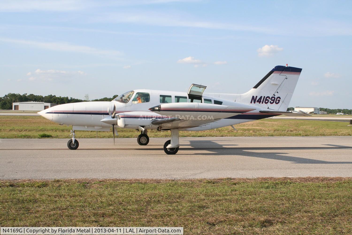 N4169G, Cessna 402B Businessliner C/N 402B1215, Cessna 402B