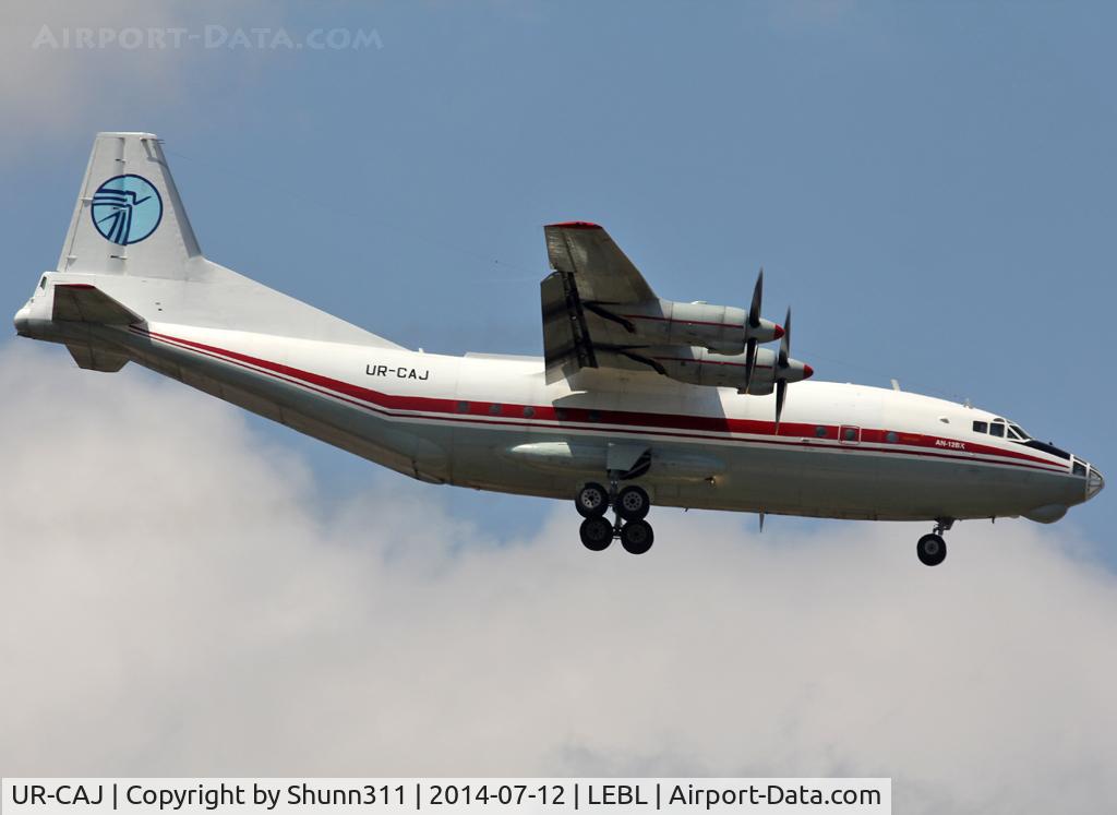 UR-CAJ, Antonov An-12BK C/N 8346106, Landing rwy 07R