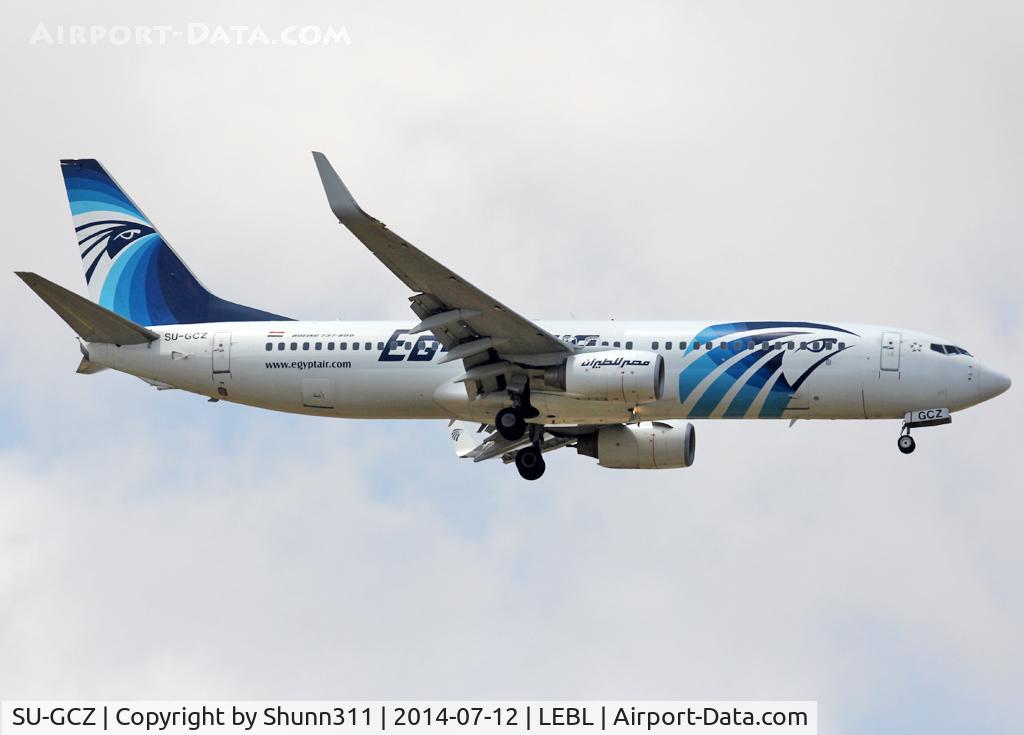 SU-GCZ, 2009 Boeing 737-866 C/N 35568, Landing rwy 07R