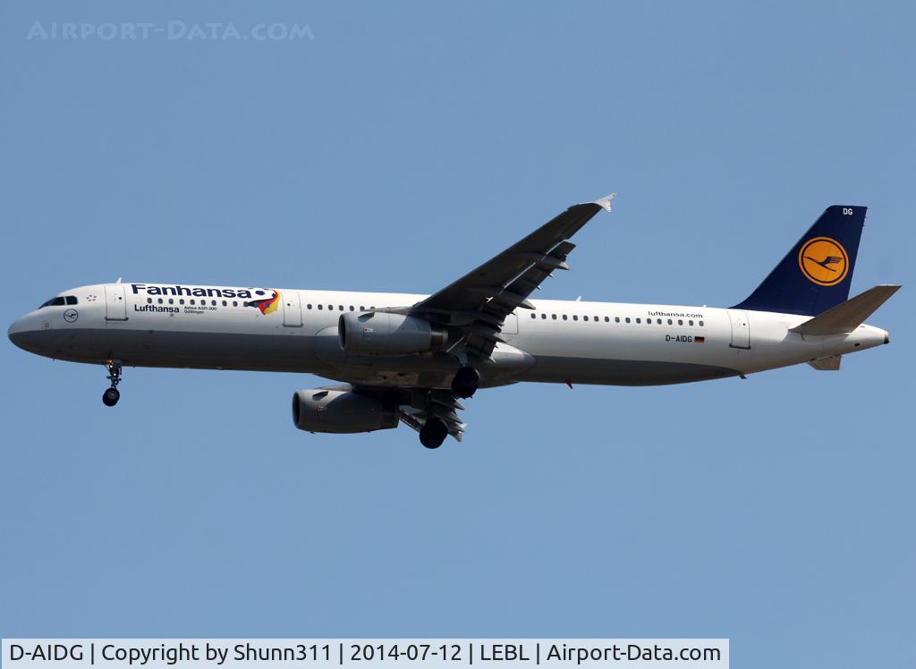 D-AIDG, 2011 Airbus A321-231 C/N 4672, Landing rwy 07L with Fanhansa titles