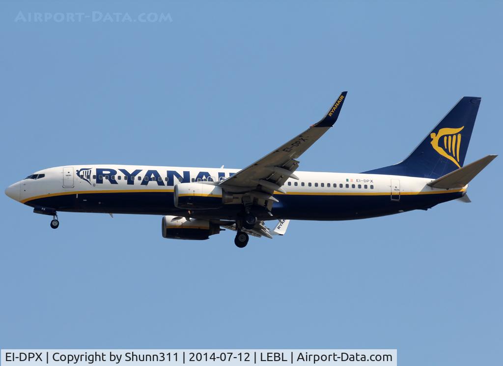 EI-DPX, 2007 Boeing 737-8AS C/N 35553, Landing rwy 07L
