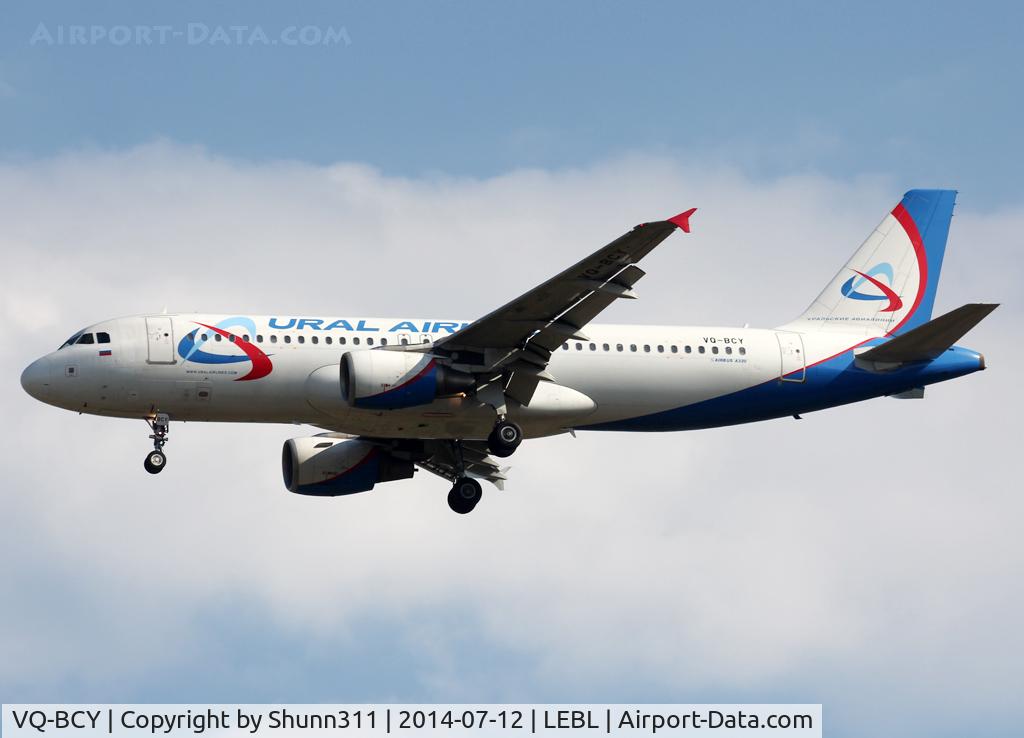 VQ-BCY, 2001 Airbus A320-214 C/N 1484, Landing rwy 07L