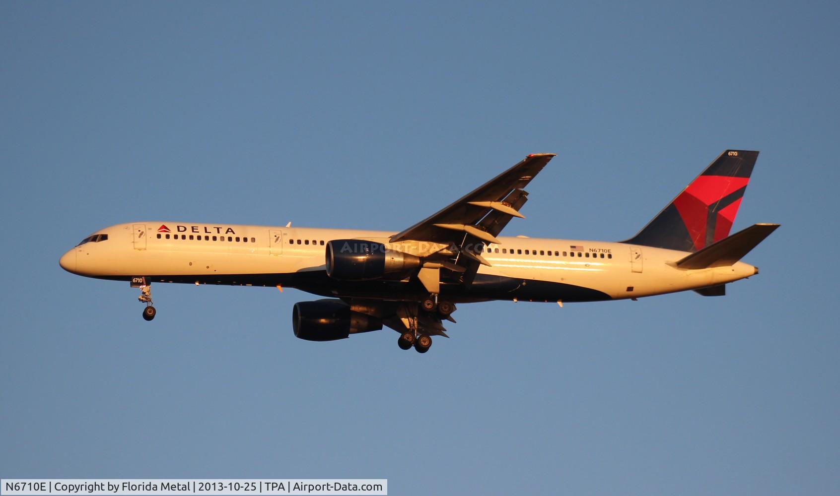 N6710E, 2000 Boeing 757-232 C/N 30482, Delta 757-200