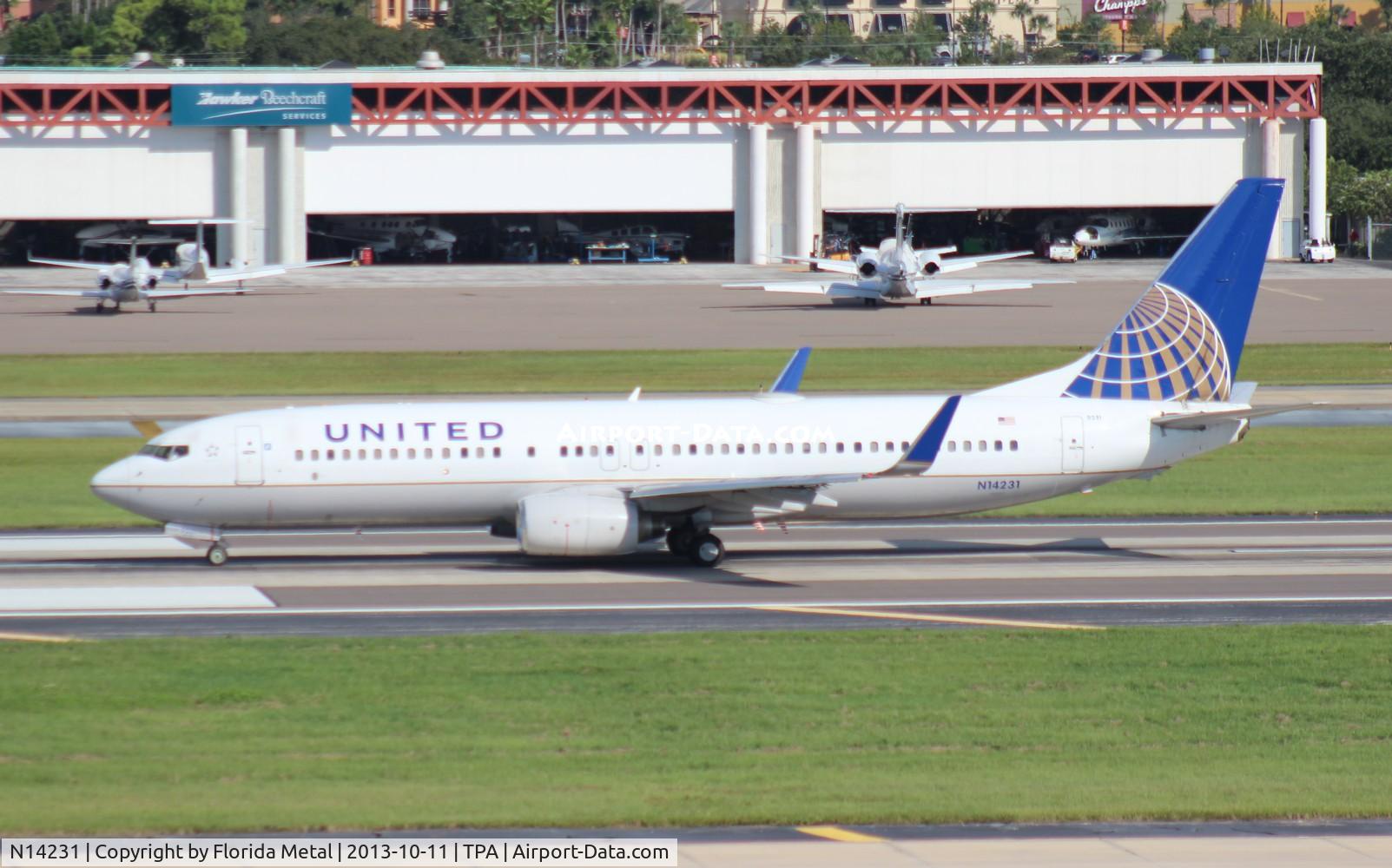 N14231, 1999 Boeing 737-824 C/N 28795, United 737-800