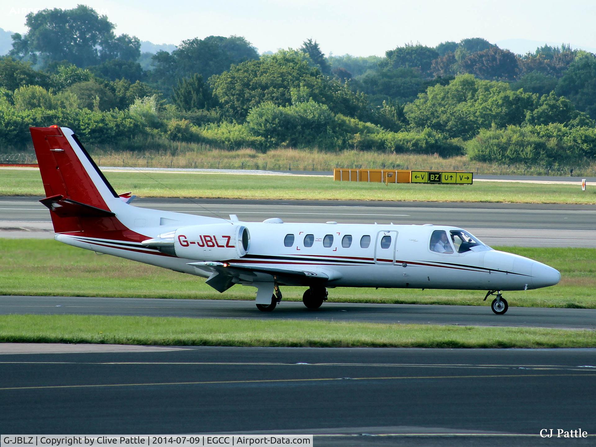 G-JBLZ, 2002 Cessna 550 Citation Bravo C/N 550-1018, EGCC action