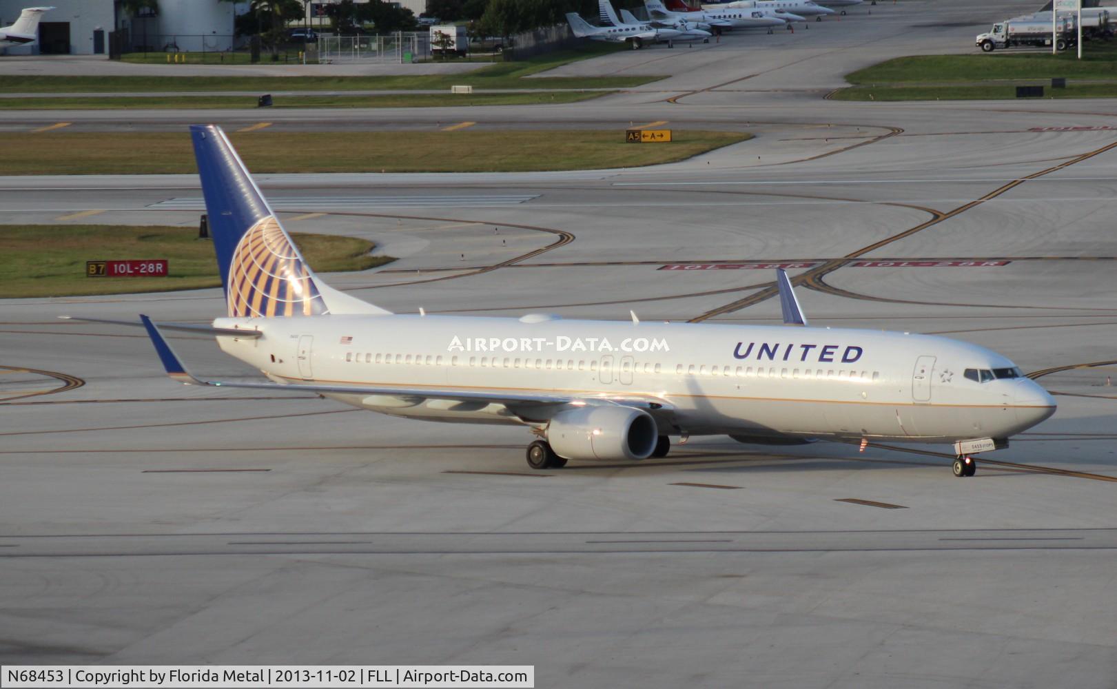 N68453, 2012 Boeing 737-924/ER C/N 41742, United 737-900