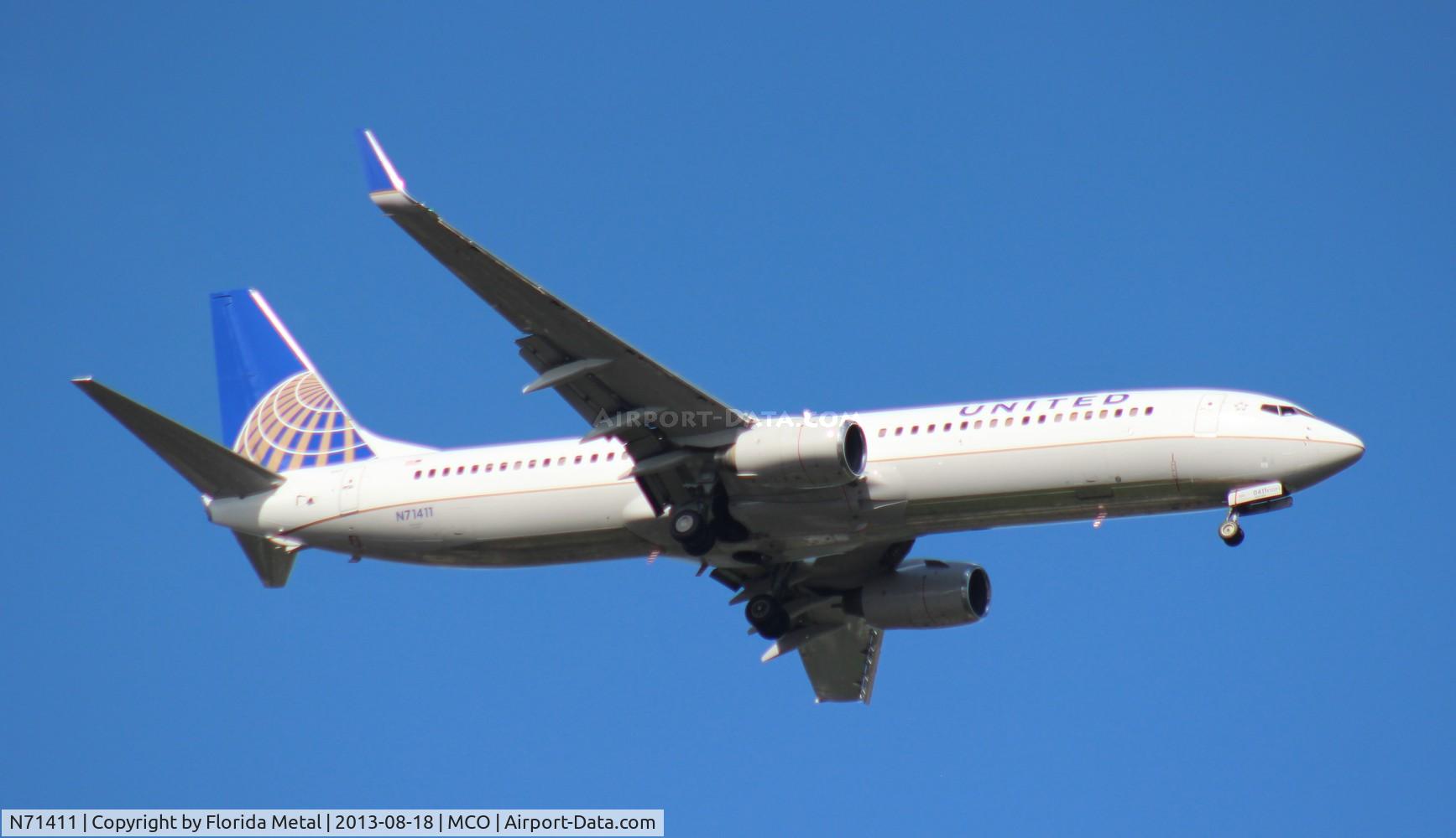 N71411, 2002 Boeing 737-924 C/N 30128, United 737-900