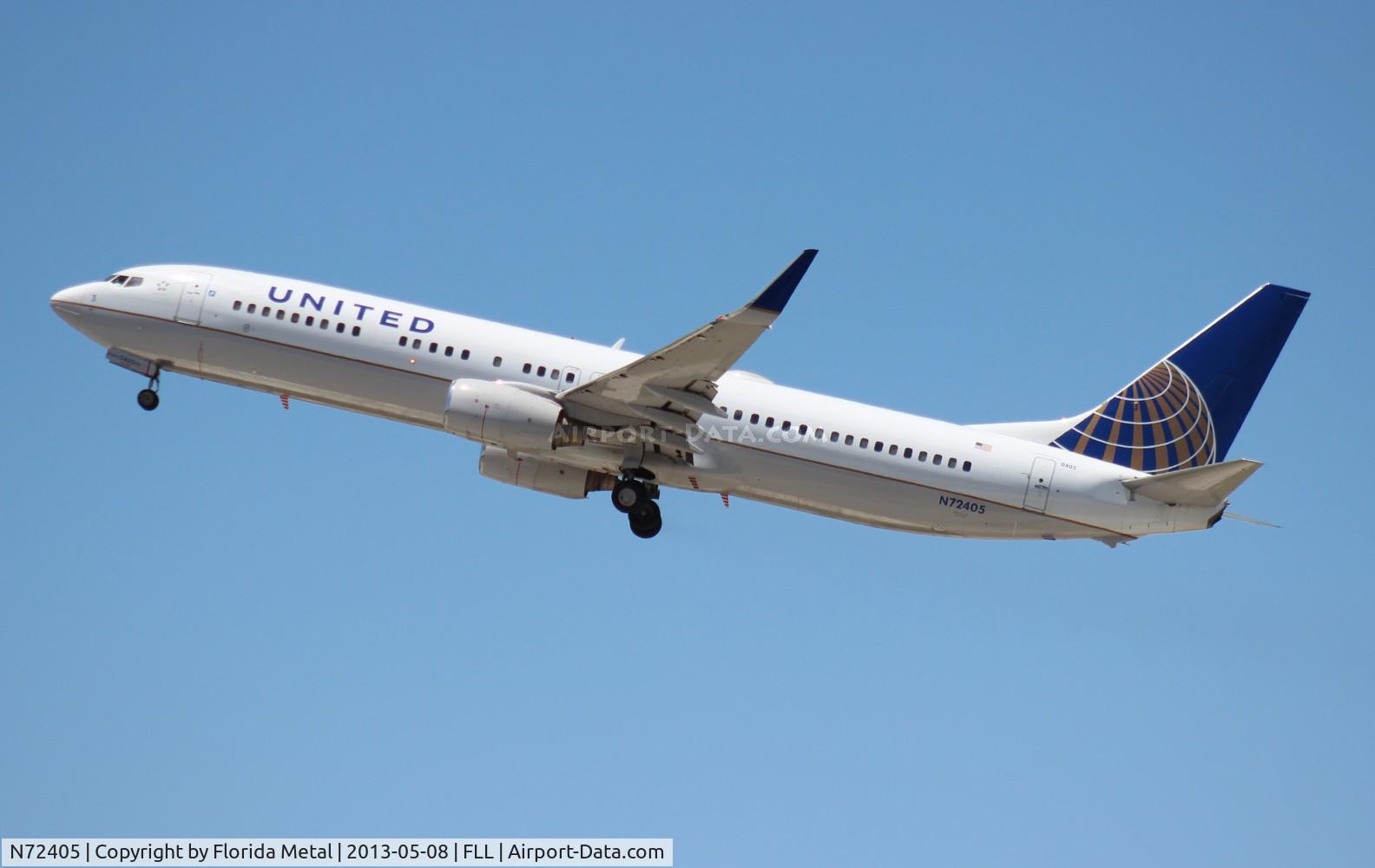 N72405, 2001 Boeing 737-924 C/N 30122, United 737-900