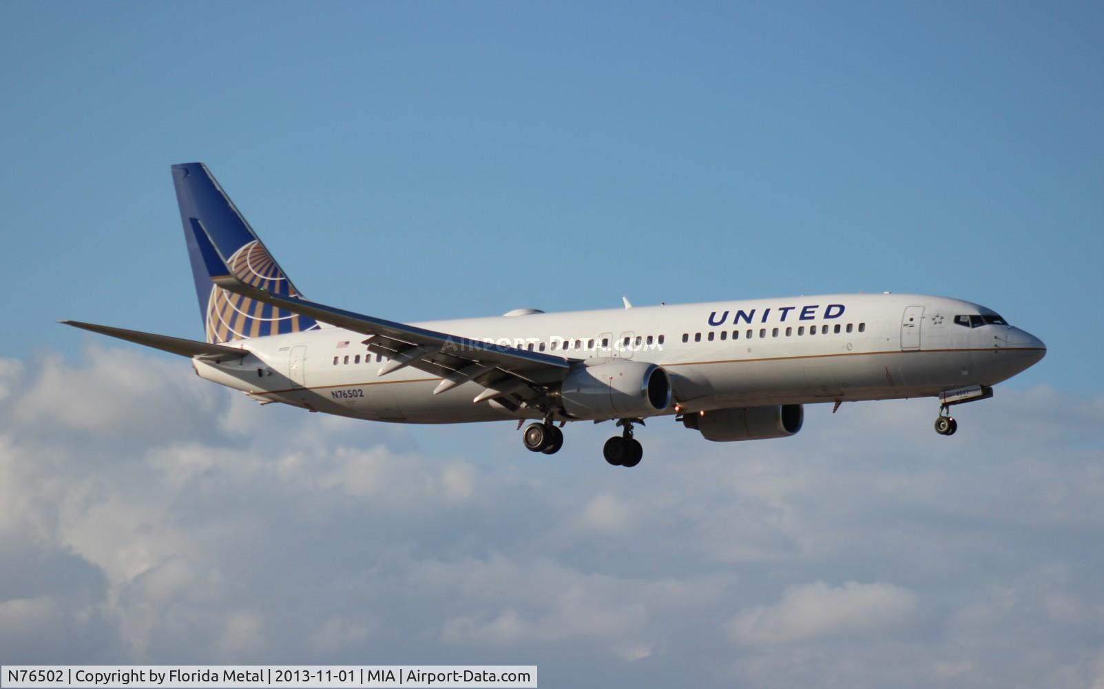 N76502, 2006 Boeing 737-824 C/N 31603, United 737-800