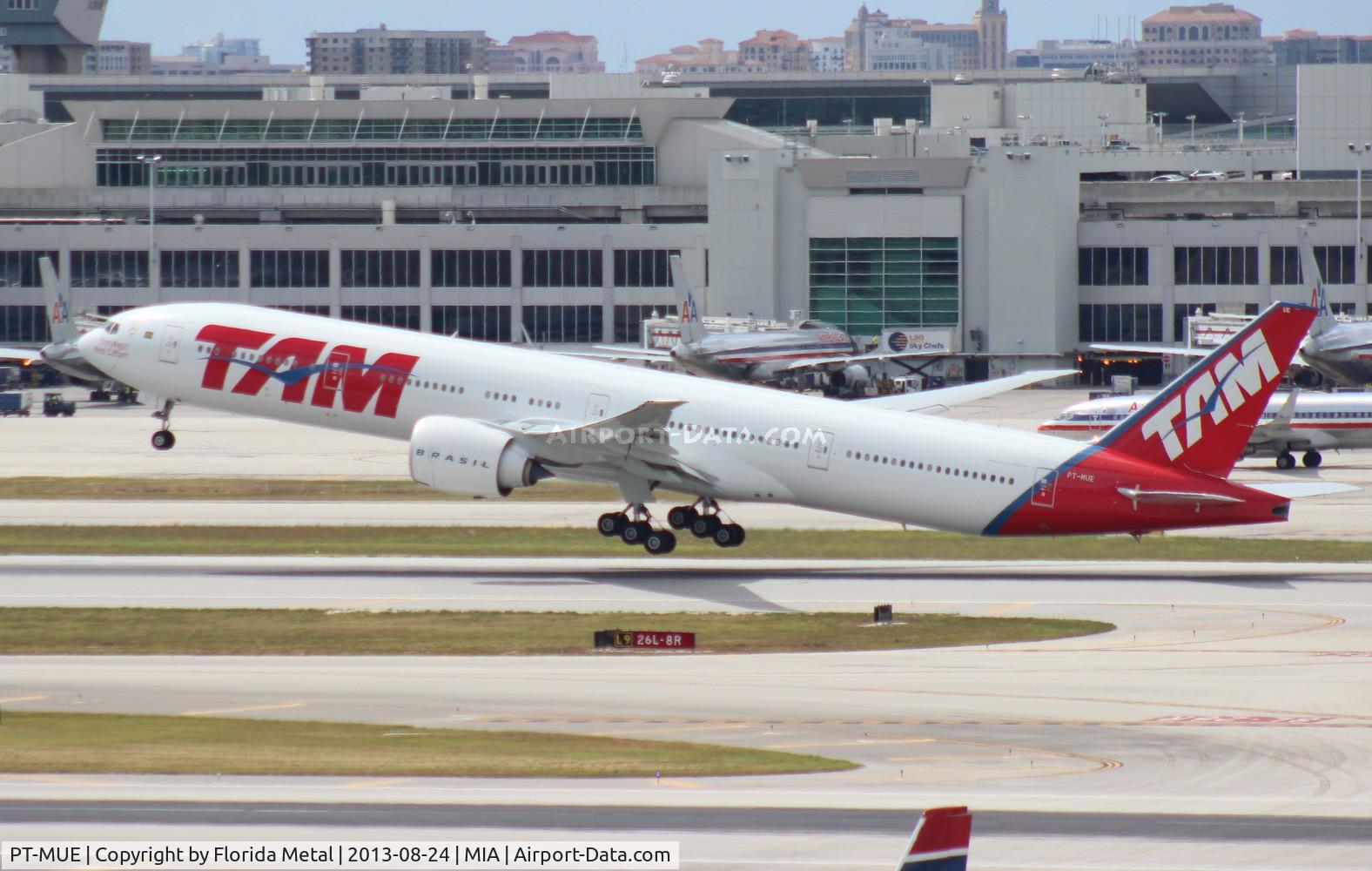 PT-MUE, 2012 Boeing 777-32W/ER C/N 38886, TAM 777-300