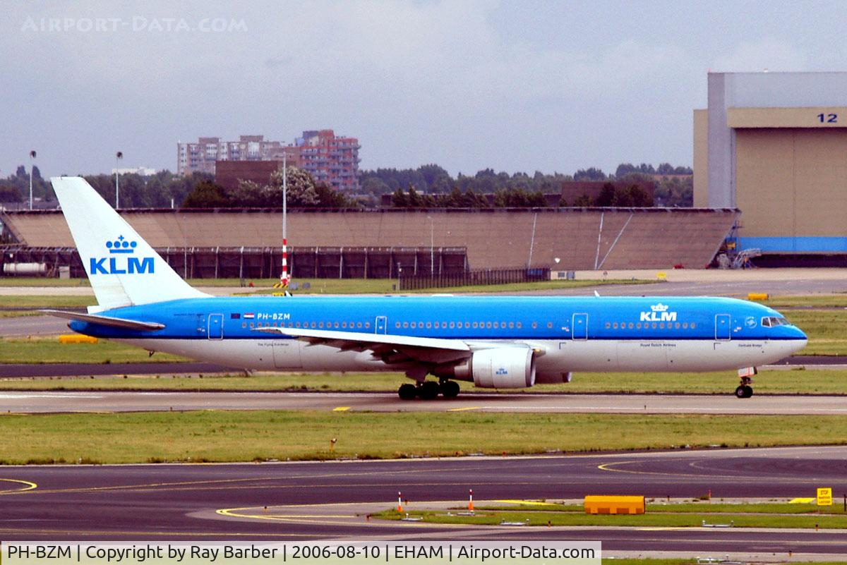 PH-BZM, 1999 Boeing 767-306/ER C/N 28884, Boeing 767-306ER [28884] (KLM-Royal Dutch Airlines) Amsterdam-Schiphol~PH 10/08/2006