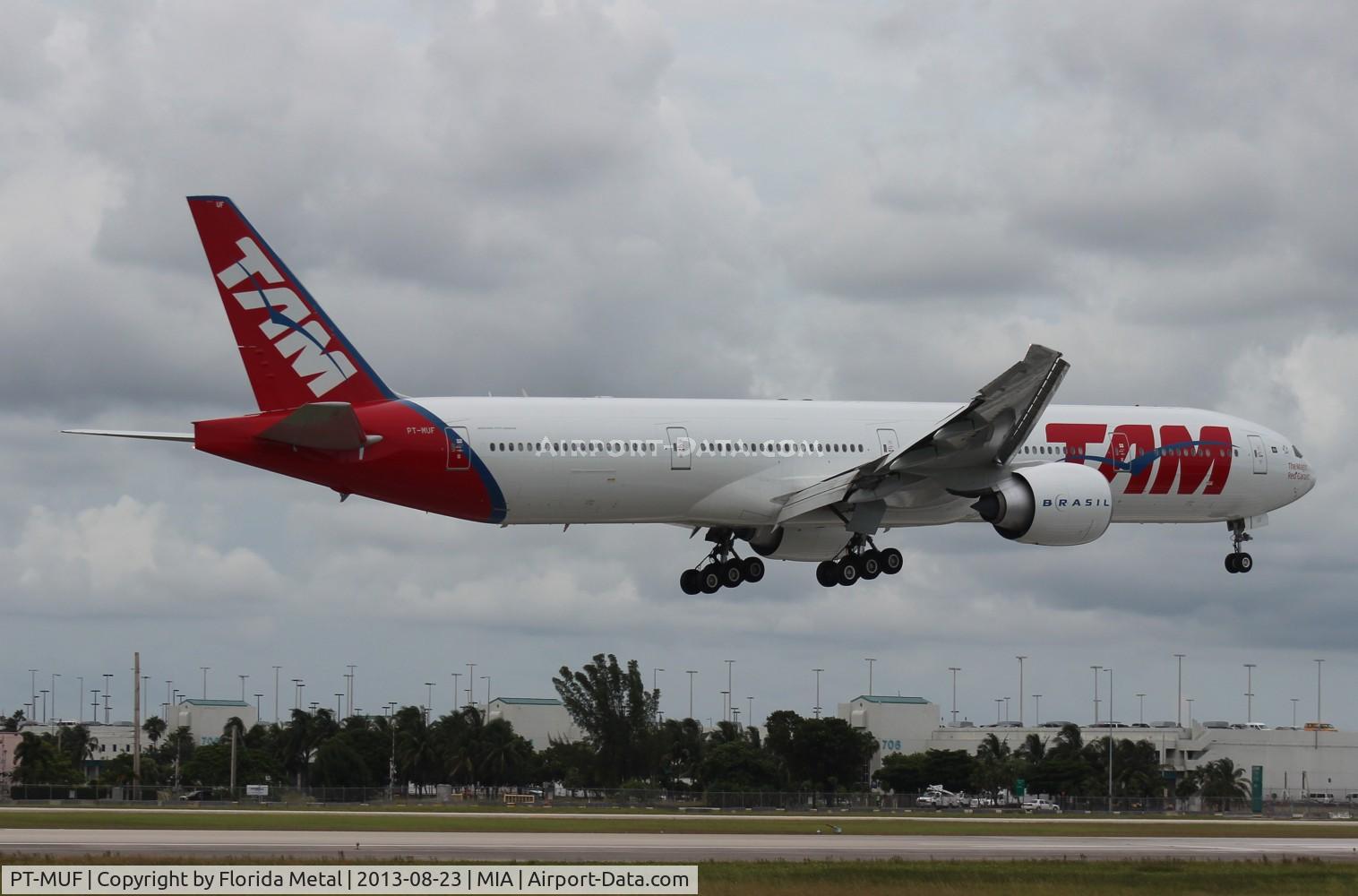 PT-MUF, 2012 Boeing 777-32W/ER C/N 38887, TAM 777-300