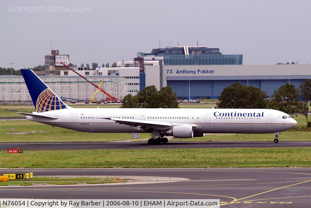 N76054, 2000 Boeing 767-424/ER C/N 29449, Boeing 767-424ER [29449] (Continental Airlines) Amsterdam-Schiphol~PH 10/08/2006