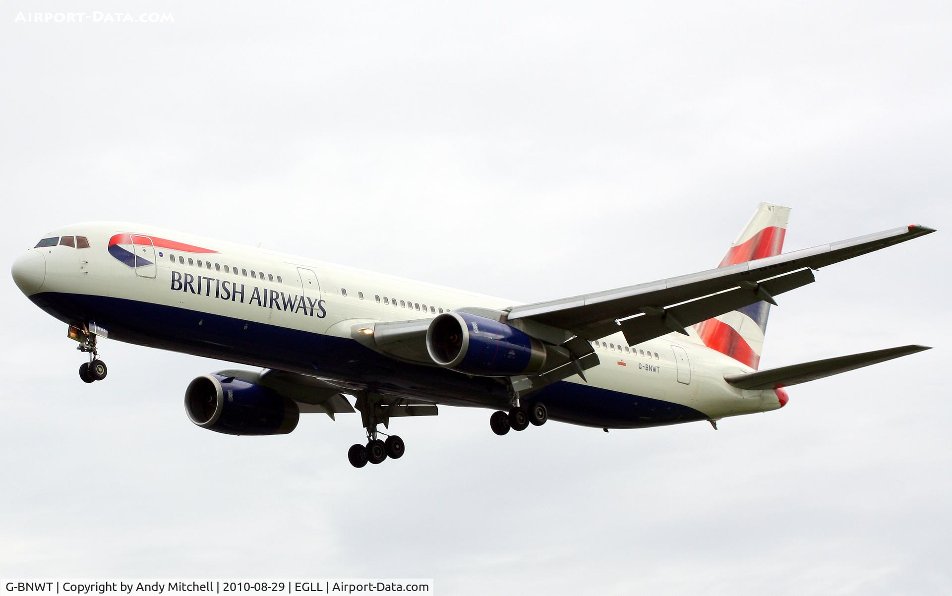 G-BNWT, 1992 Boeing 767-336 C/N 25828, BA B767-300ER G-BNWT approaching Heathrow