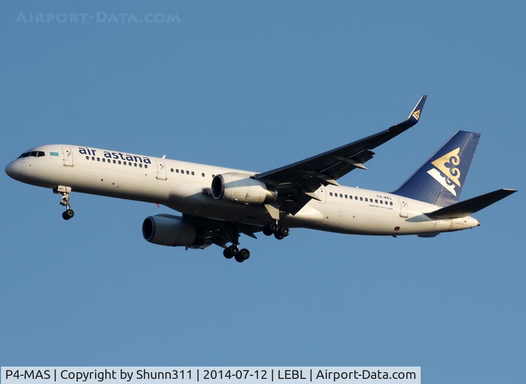 P4-MAS, 1997 Boeing 757-28A C/N 28833, Landing rwy 07L