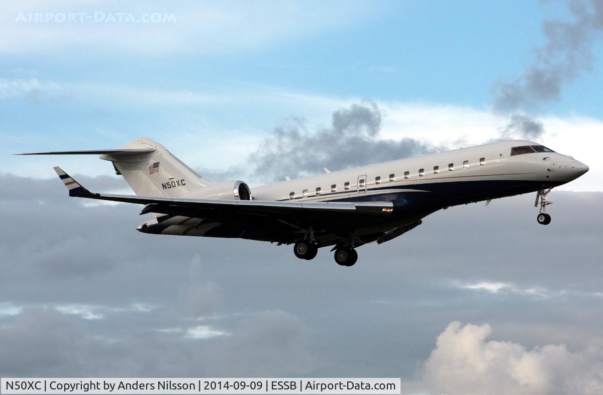 N50XC, 2008 Bombardier BD-700-1A11 Global 5000 C/N 9275, On short final for runway 12.