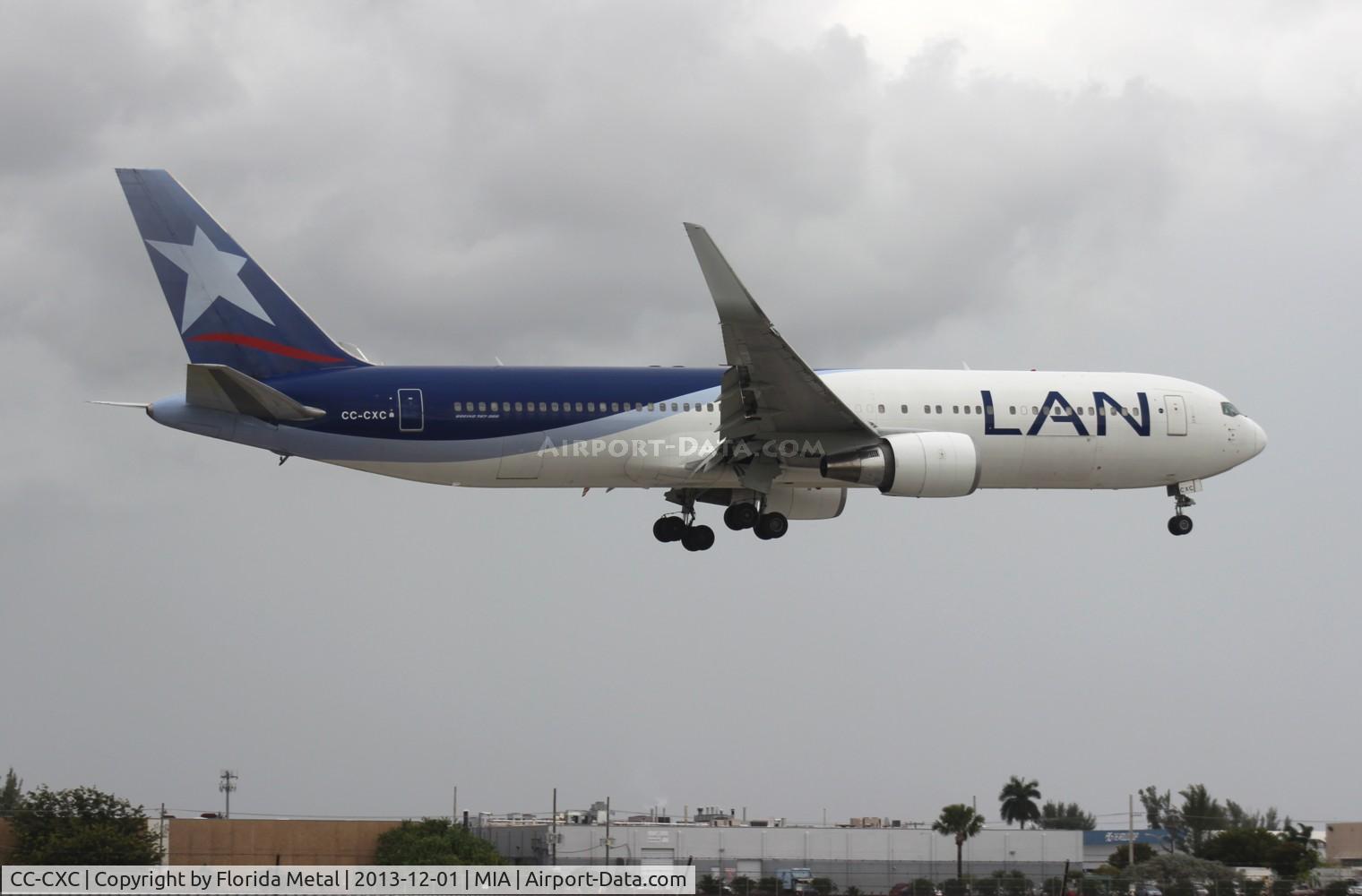 CC-CXC, Boeing 767-316/ER C/N 36710/962, LAN 767-300