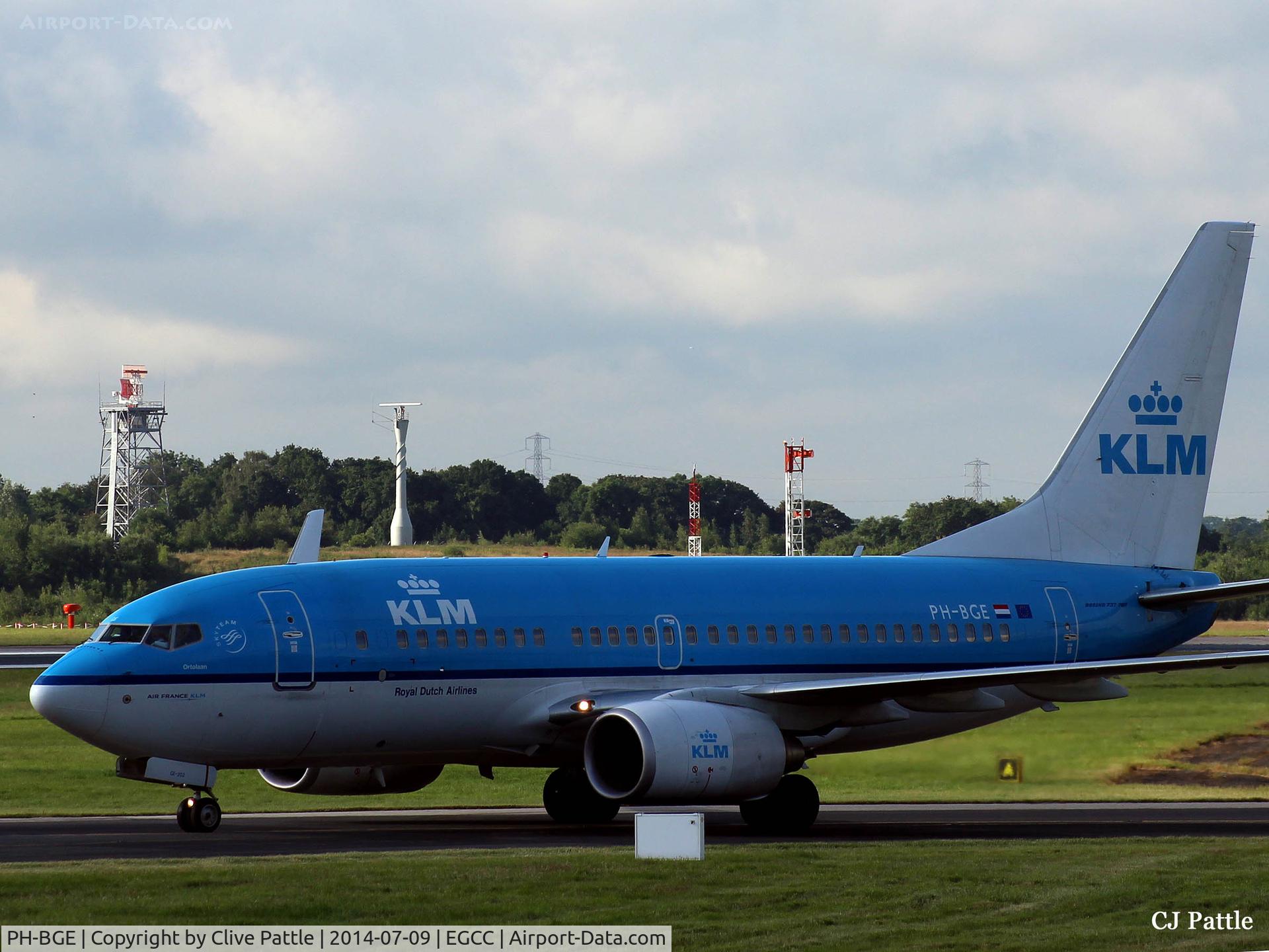 PH-BGE, 2008 Boeing 737-7K2 C/N 30371, Taxi to gate