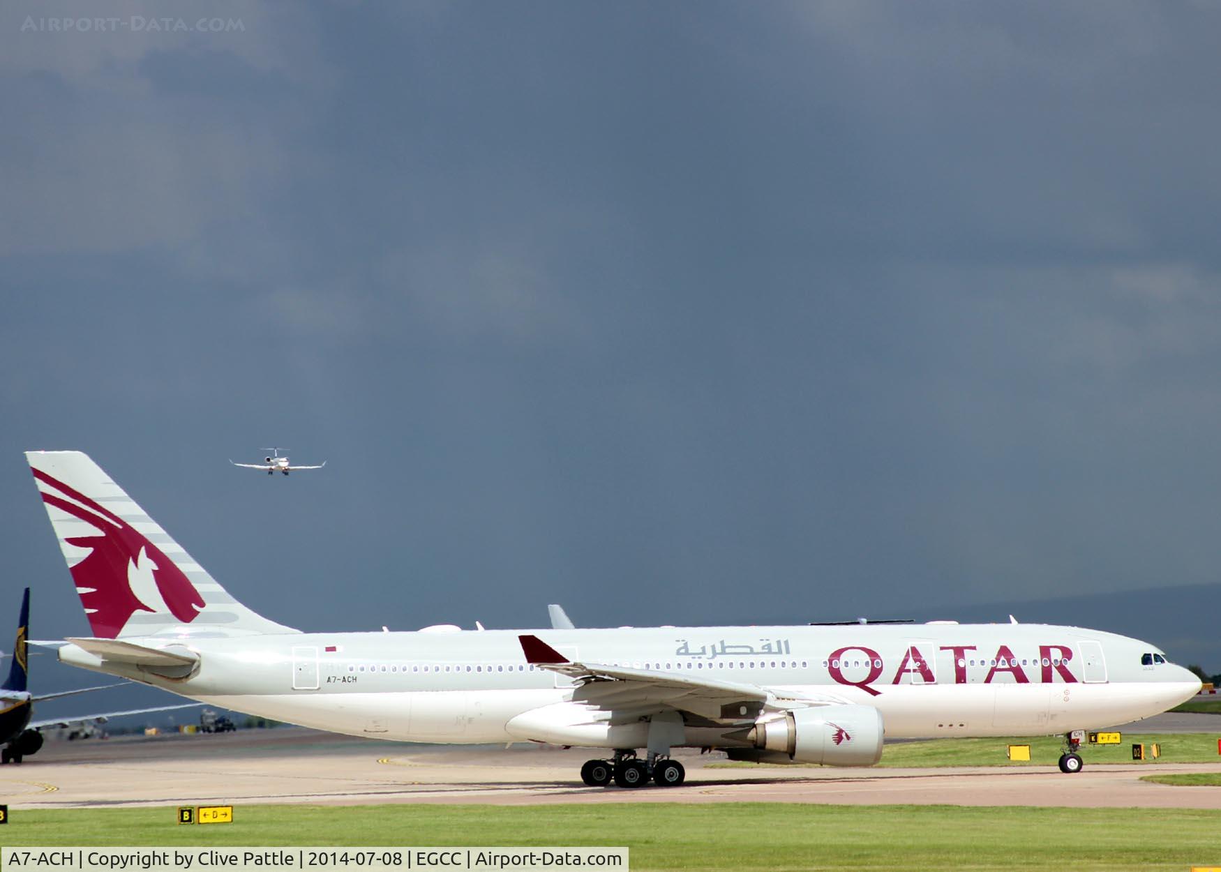 A7-ACH, 2001 Airbus A330-202 C/N 441, EGCC action