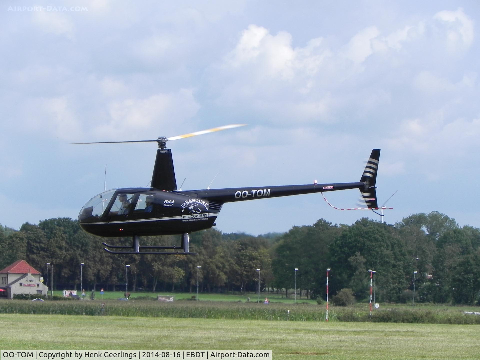 OO-TOM, 2008 Robinson R44 Raven I C/N 1907, Schaffen Diest Oldtimer Fly Inn , Belgium, Aug 2014