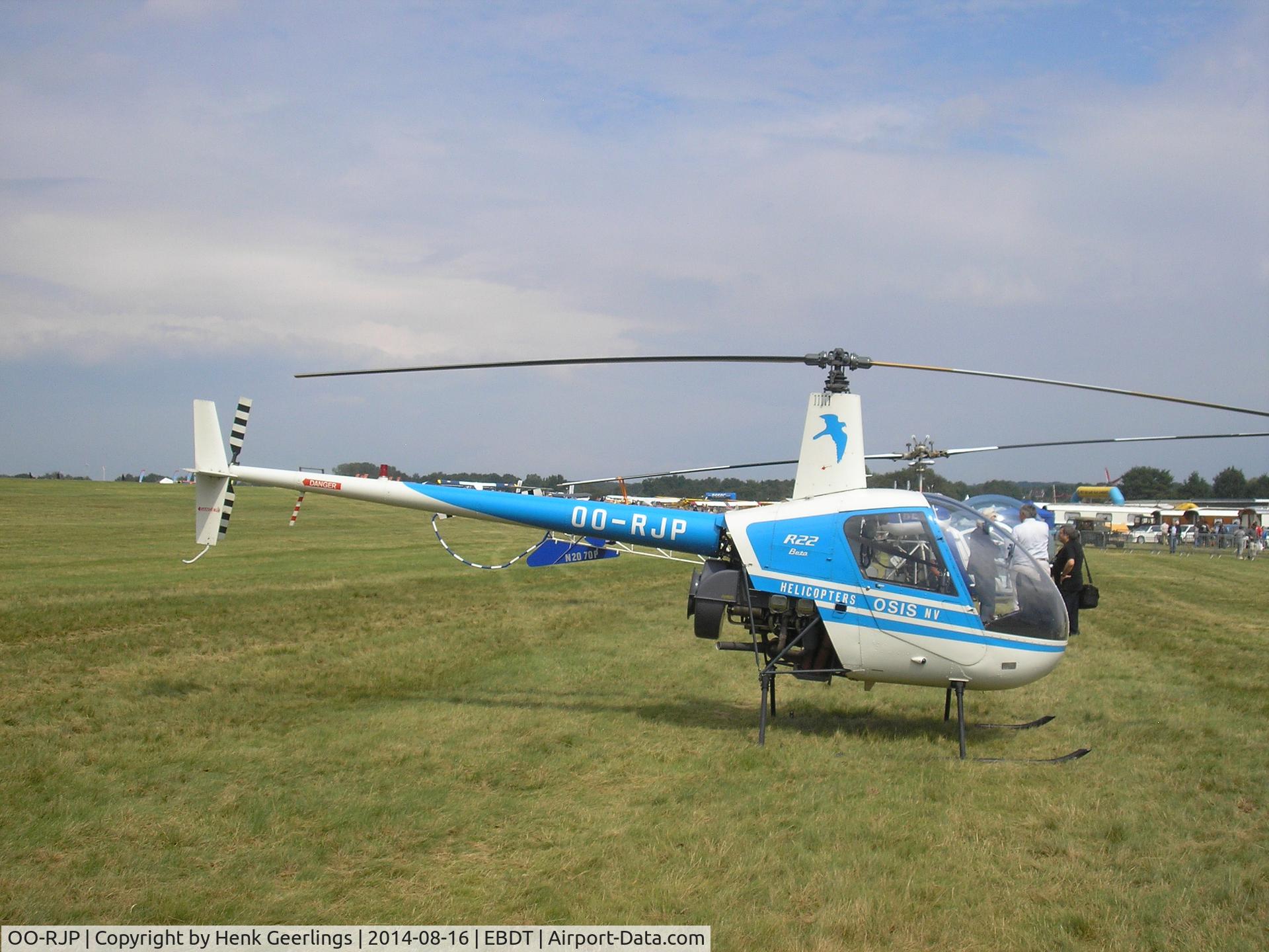 OO-RJP, Robinson R22 Beta C/N 1867, Schaffen Diest Oldtimer Fly In, Belgium