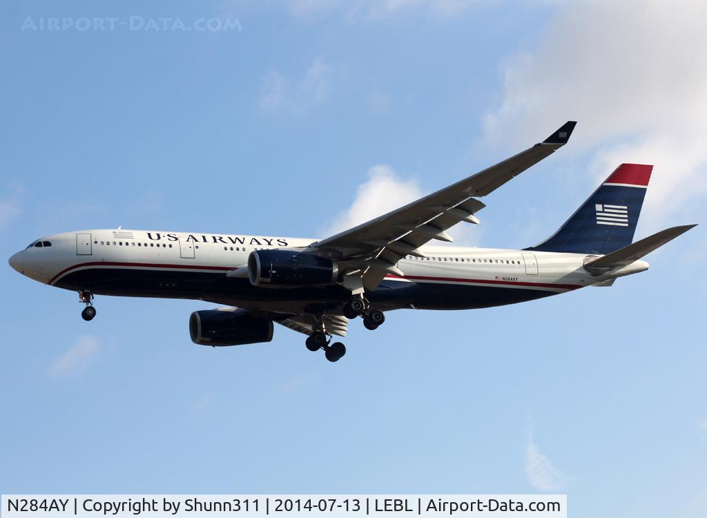 N284AY, 2010 Airbus A330-243 C/N 1095, Landing rwy 25R