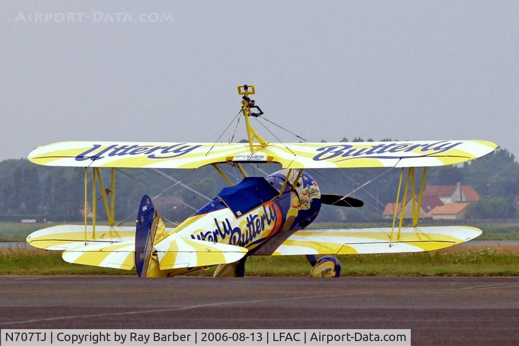 N707TJ, 1943 Boeing A75N1(PT17) C/N 75-950, Boeing Stearman N2S-1 Kaydet [75-950] (Aerosuperbatics) Calais~F 13/08/2006