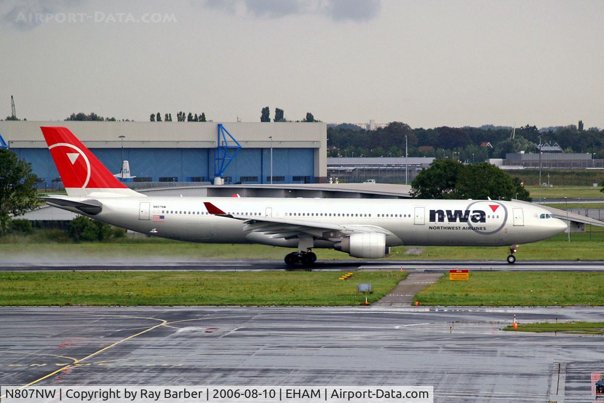 N807NW, 2004 Airbus A330-323 C/N 0588, Airbus A330-323X [588] (Northwest Airlines) Amsterdam-Schiphol~PH 10/08/2006