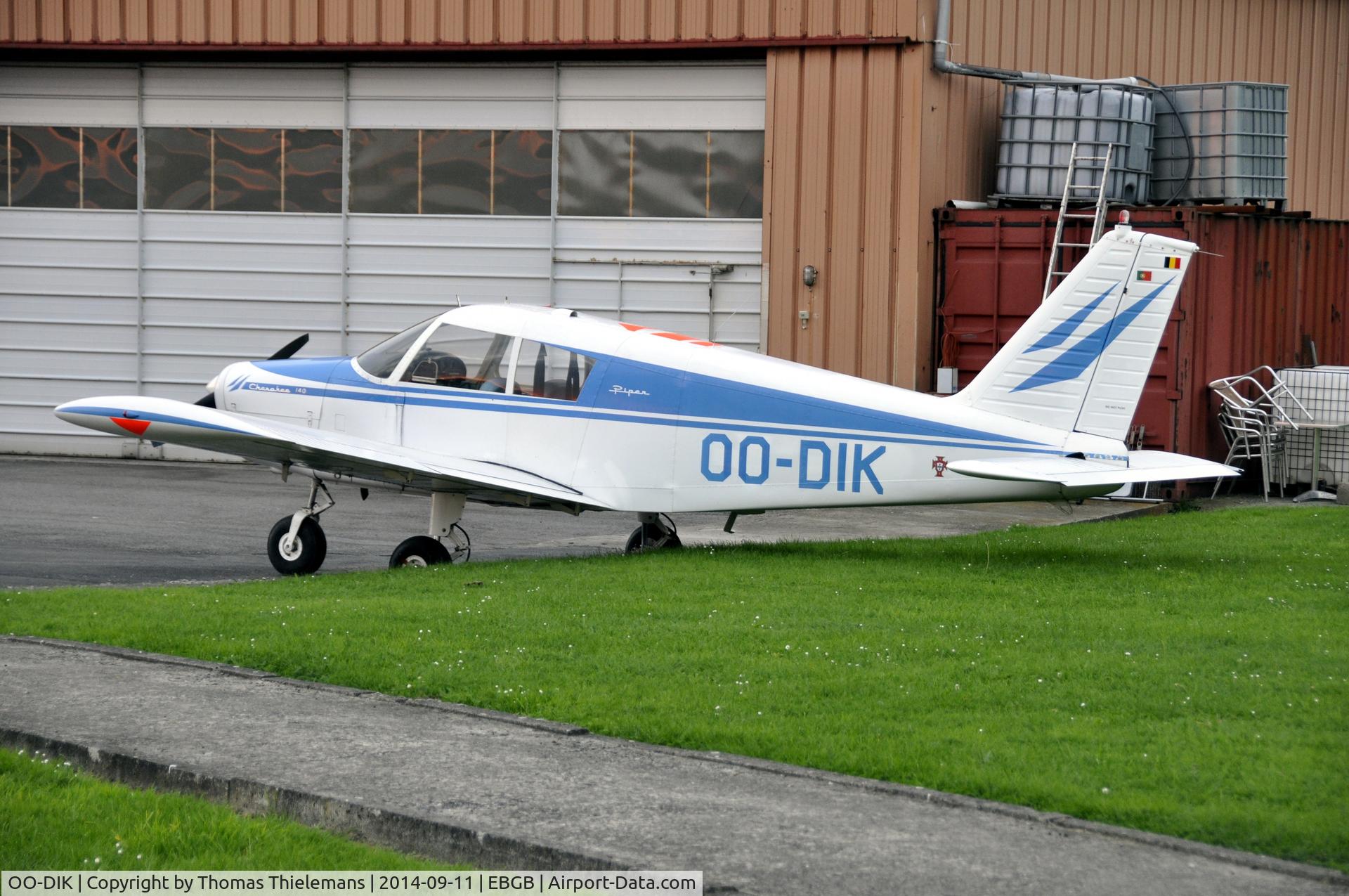 OO-DIK, 1967 Piper PA-28-140 C/N 28-23391, parked