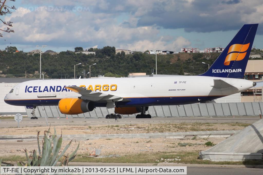 TF-FIE, 1989 Boeing 757-23APF C/N 24566, Parked
