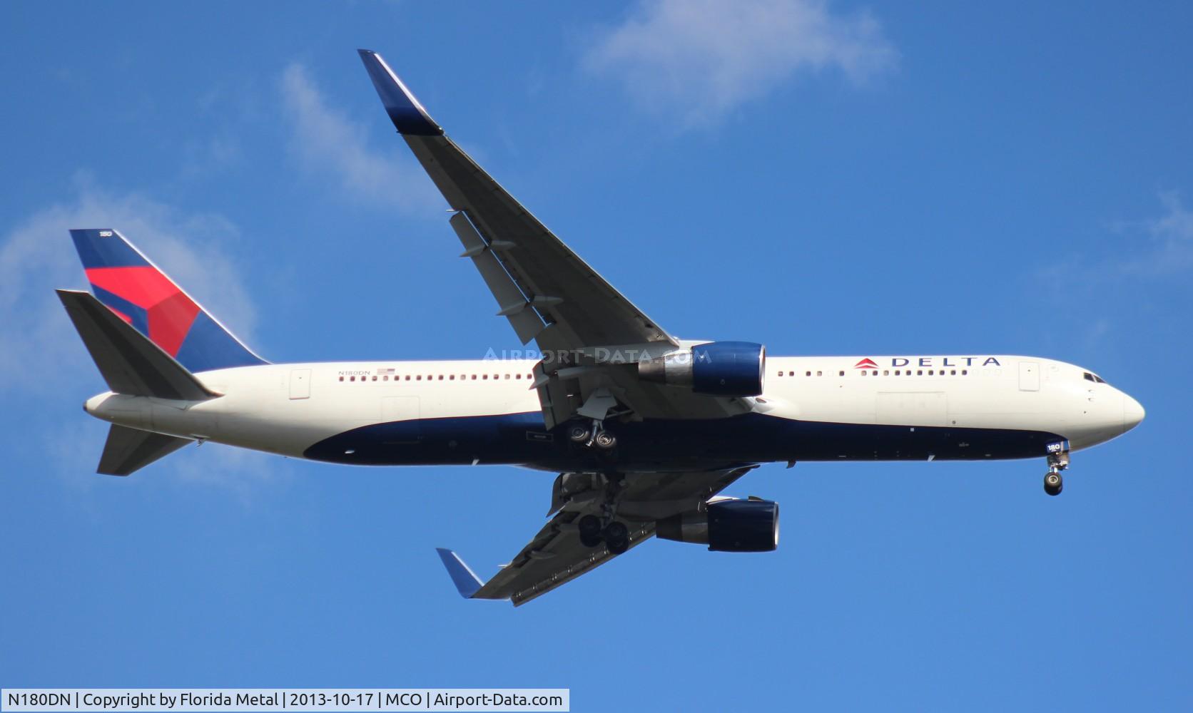 N180DN, 1992 Boeing 767-332 C/N 25985, Delta 767-300