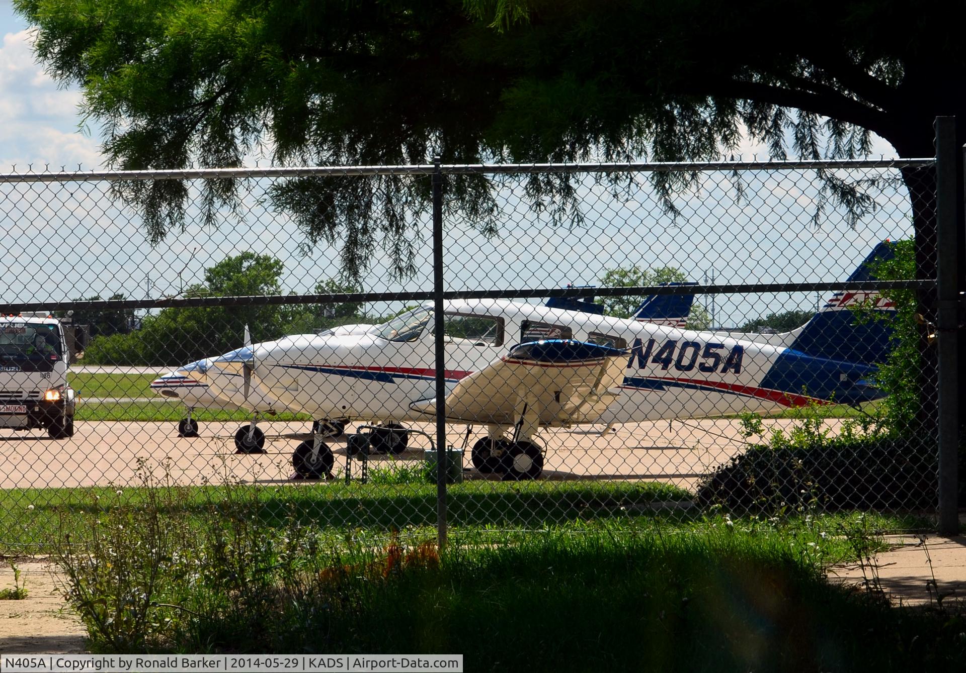 N405A, 2013 Piper PA-28-181 C/N 2843738, Taxi Addison, TX