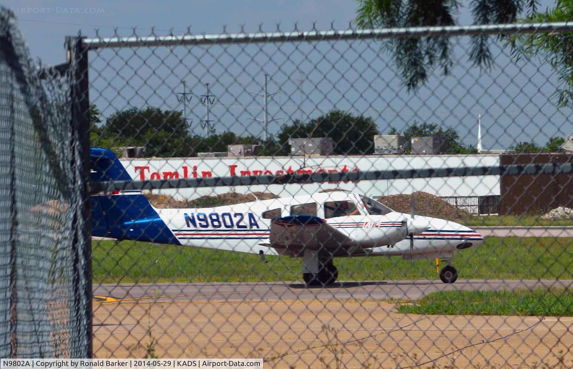N9802A, 2008 Piper PA-44-180 Seminole C/N 4496255, Taxi Addison, TX