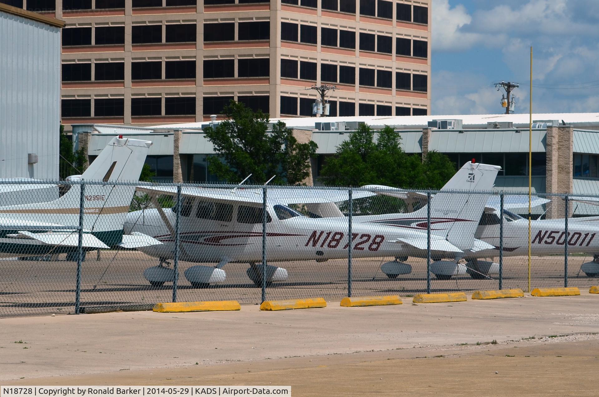 N18728, 2005 Cessna 172S C/N 172S9929, Addison, TX