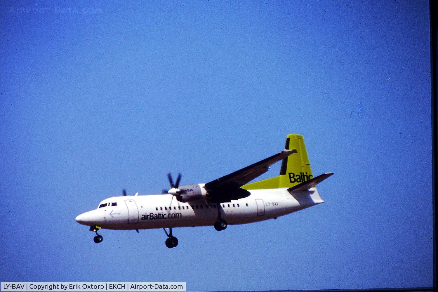 LY-BAV, 1990 Fokker 50 C/N 20190, LY-BAV in CPH 2008-05