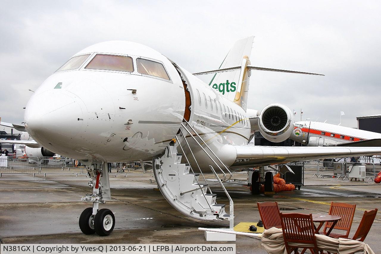 N381GX, 2012 Bombardier Global 6000 (BD-700-1A10) C/N 9381, Bombardier BD-700 1A10 Global 6000, Static display, Paris-Le Bourget Air Show 2013