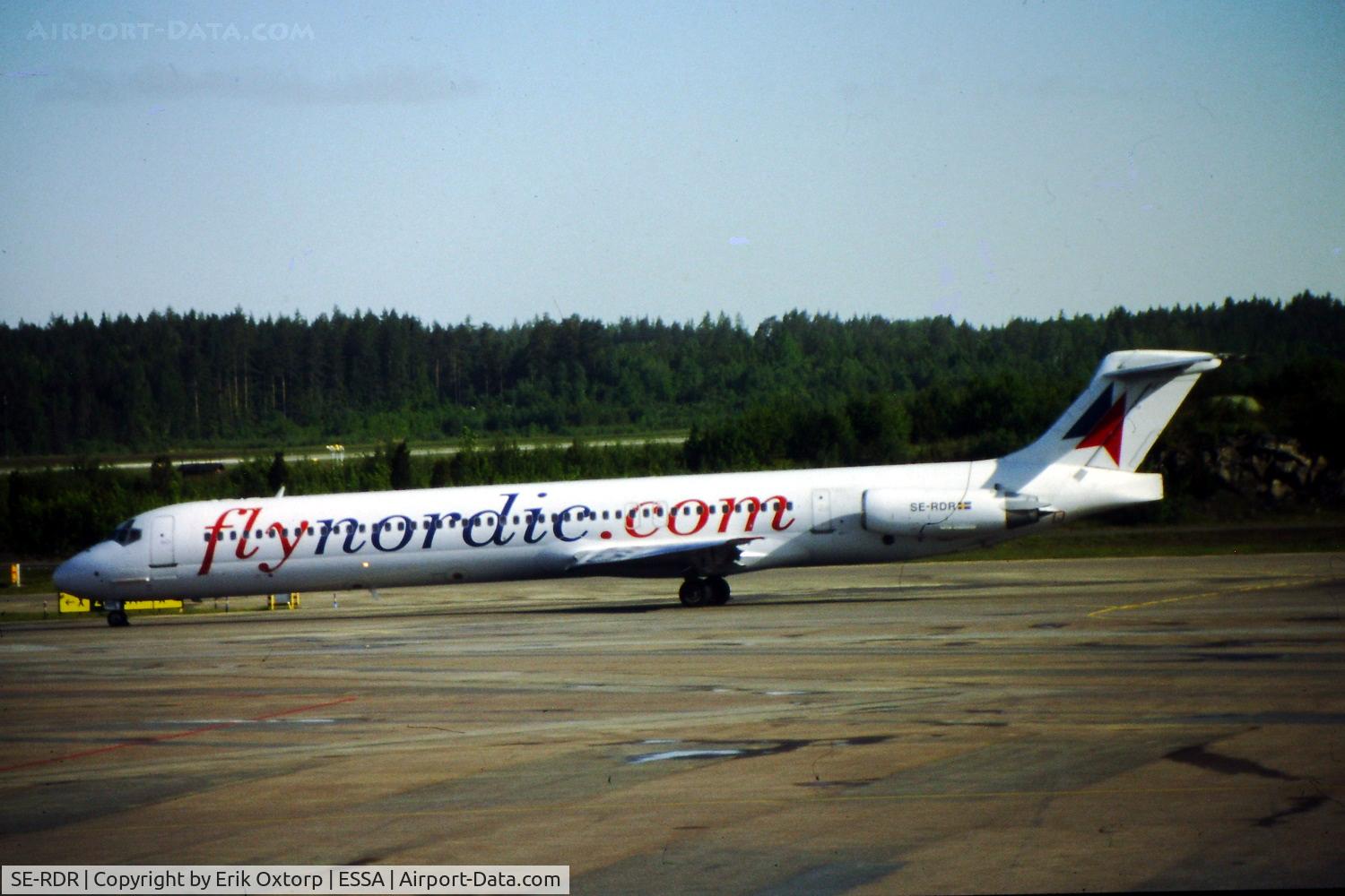 SE-RDR, 1980 McDonnell Douglas MD-82 (DC-9-82) C/N 49151/1088, SE-RDR in ARN 2005-06
