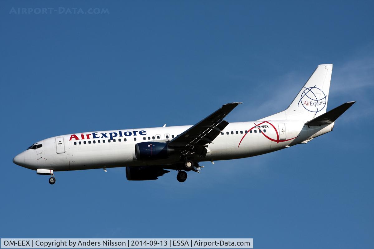 OM-EEX, 1994 Boeing 737-4Q8 C/N 26302, On final for runway 01L. Operating for Primera Air.