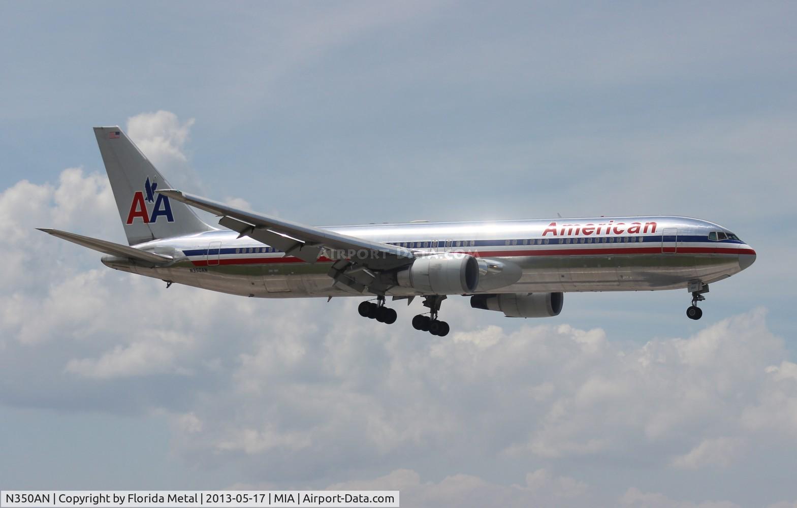N350AN, 2003 Boeing 767-323/ER C/N 33089, American 767-300