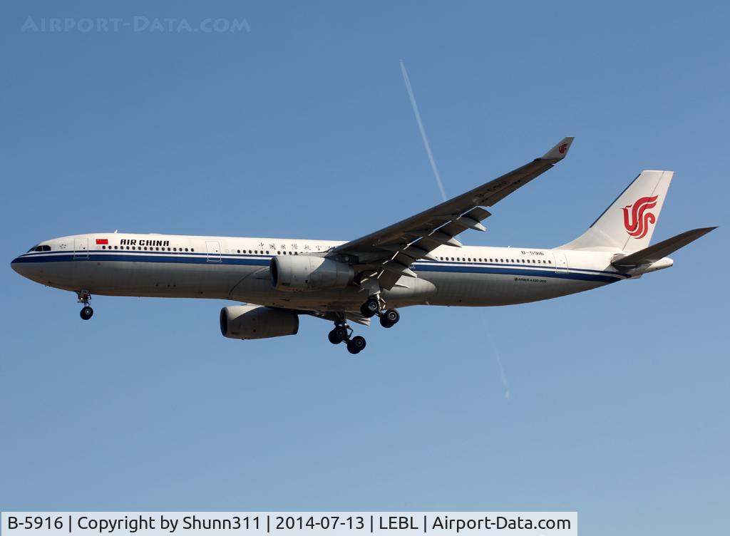 B-5916, 2012 Airbus A330-343X C/N 1383, Landing rwy 25R