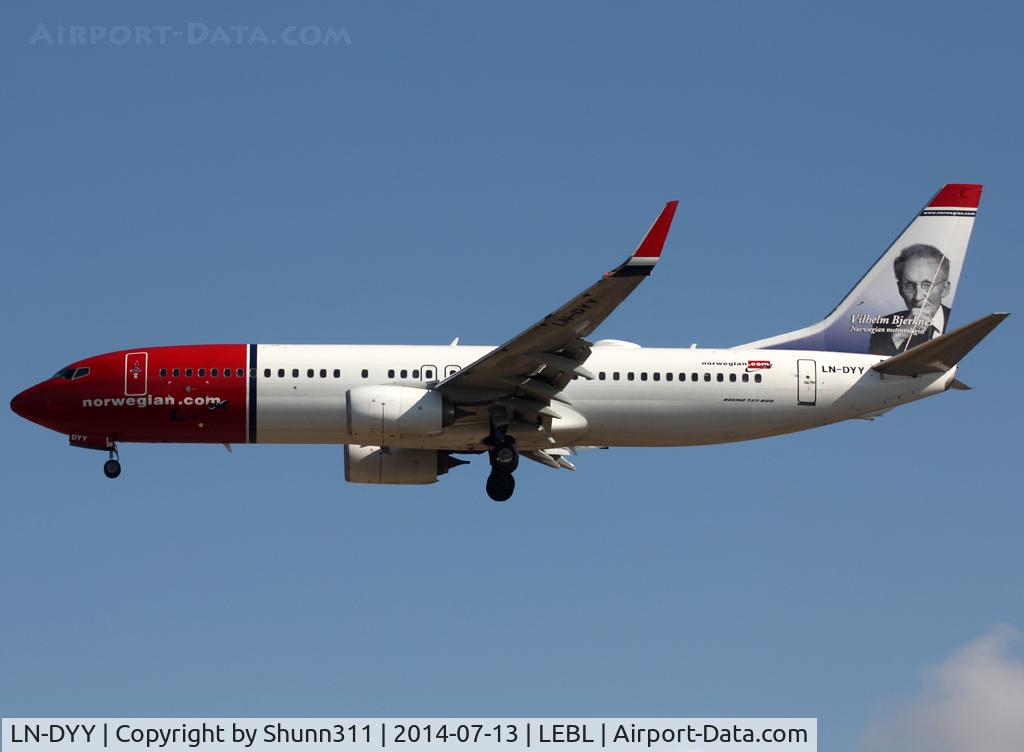 LN-DYY, 2012 Boeing 737-8JP C/N 39012, Landing rwy 25R