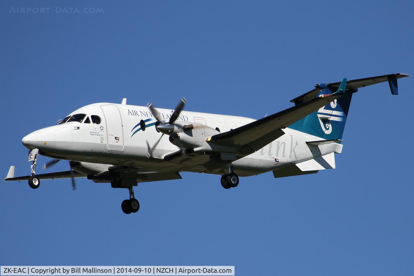 ZK-EAC, 2001 Raytheon 1900D C/N UE-426, finals to 02