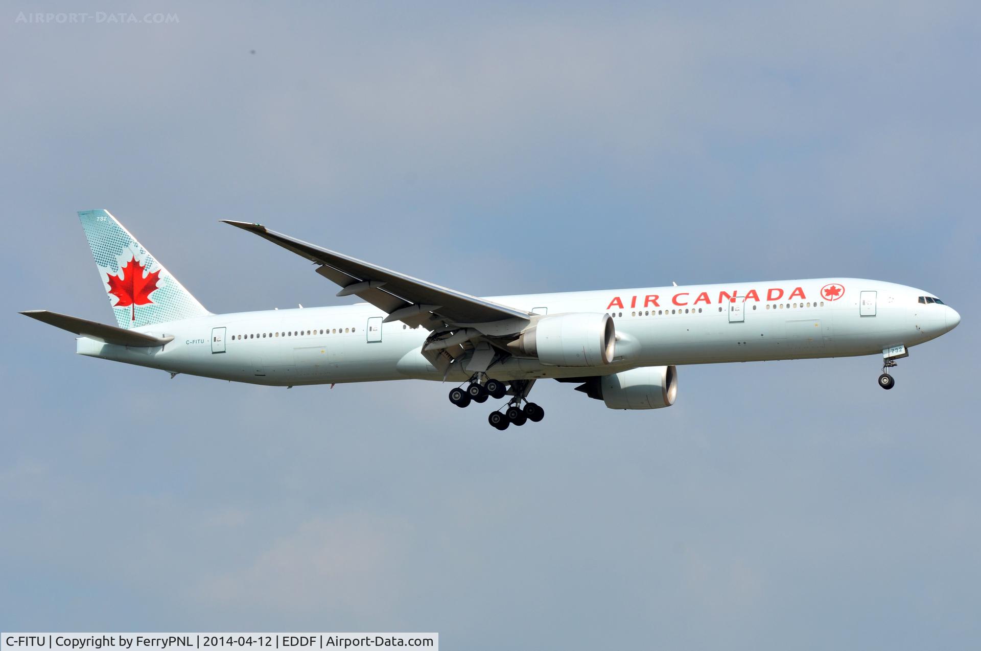 C-FITU, 2007 Boeing 777-333/ER C/N 35254, AC B773 landing