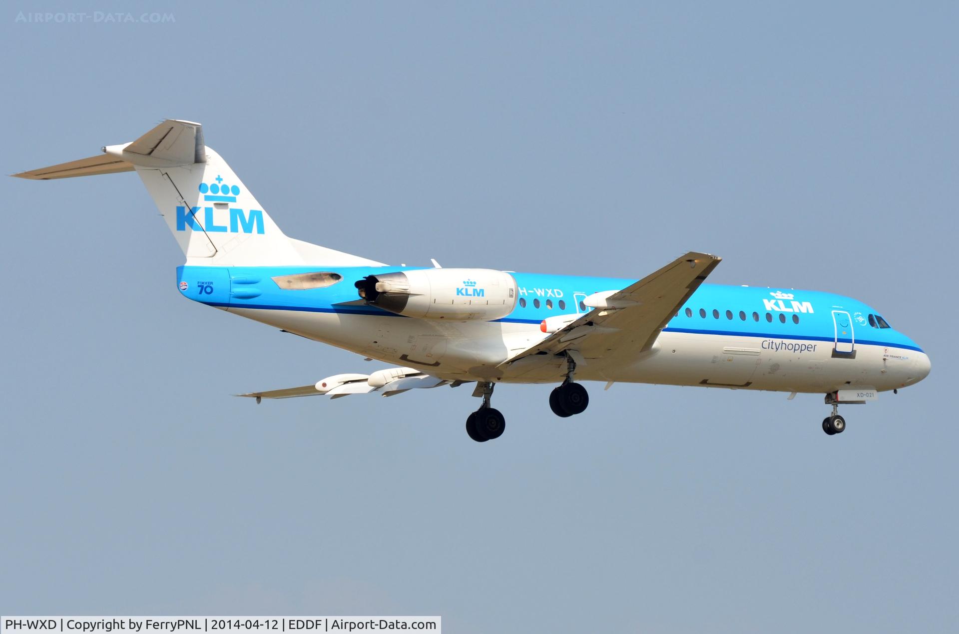 PH-WXD, 1995 Fokker 70 (F-28-0070) C/N 11563, KLC Fk70