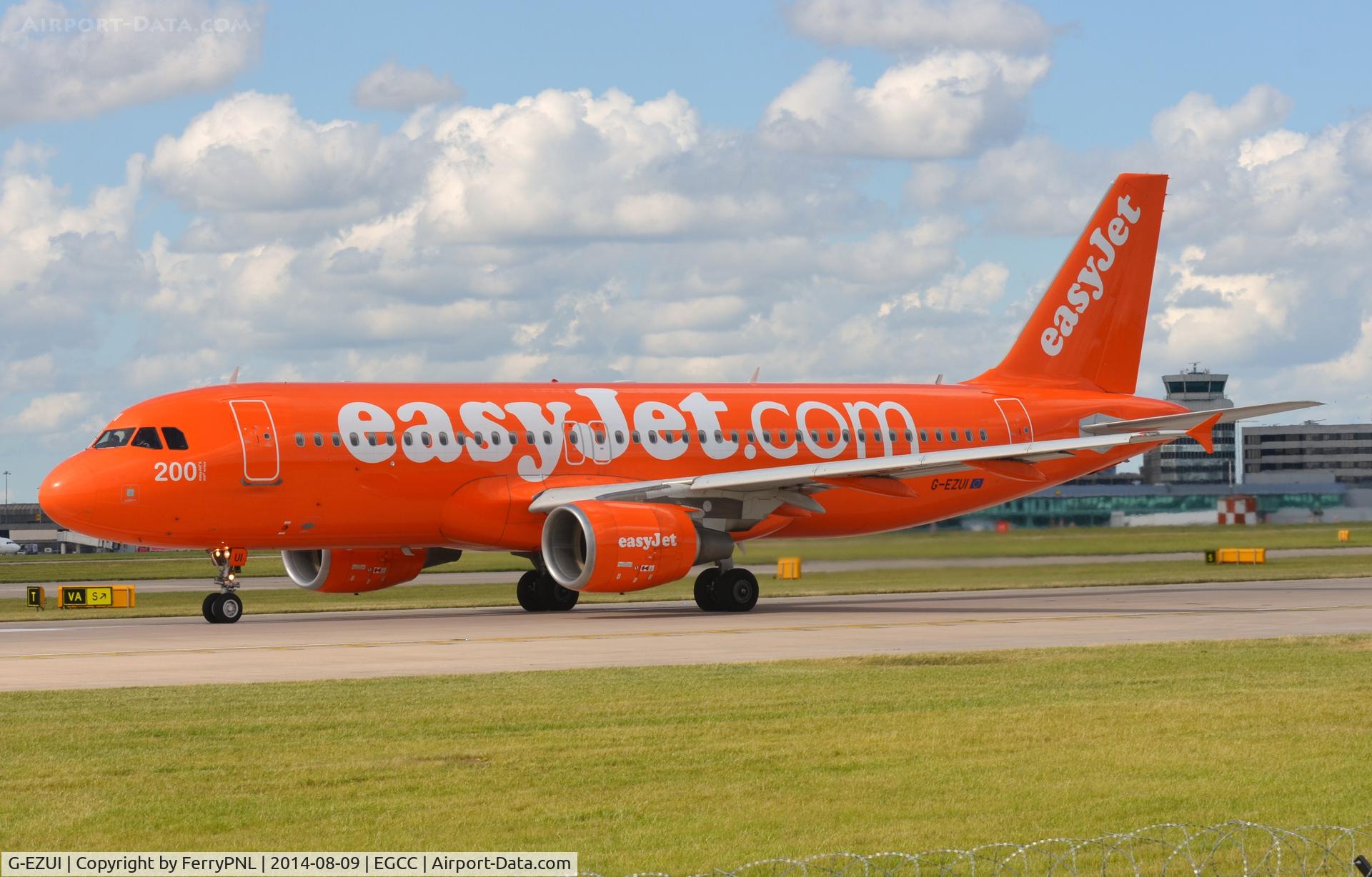 G-EZUI, 2011 Airbus A320-214 C/N 4721, Easyjet A320 in reverse C/S to celebrate its 200th Airbus in their fleet.