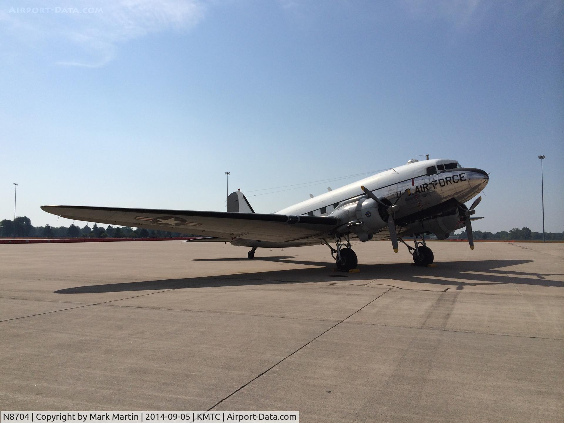 N8704, 1944 Douglas DC3C-S4C4G (TC-47B-30-DK) C/N 33048, After having arrived at Selfridge ANGB for their Open House weekend