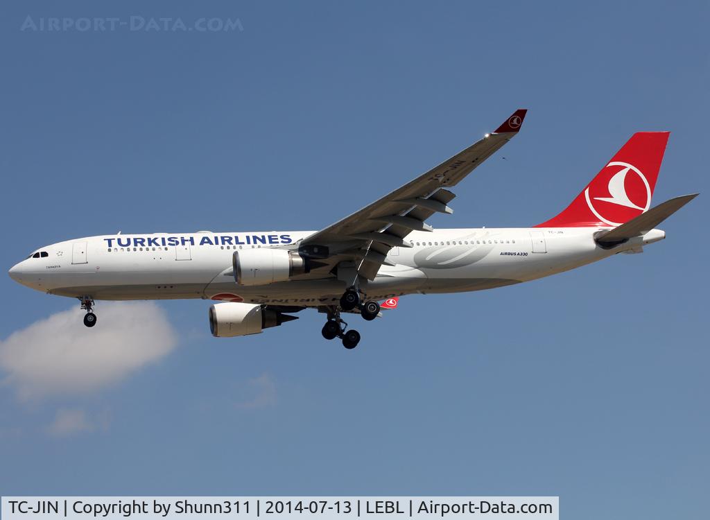 TC-JIN, 2008 Airbus A330-202 C/N 932, Landing rwy 25R