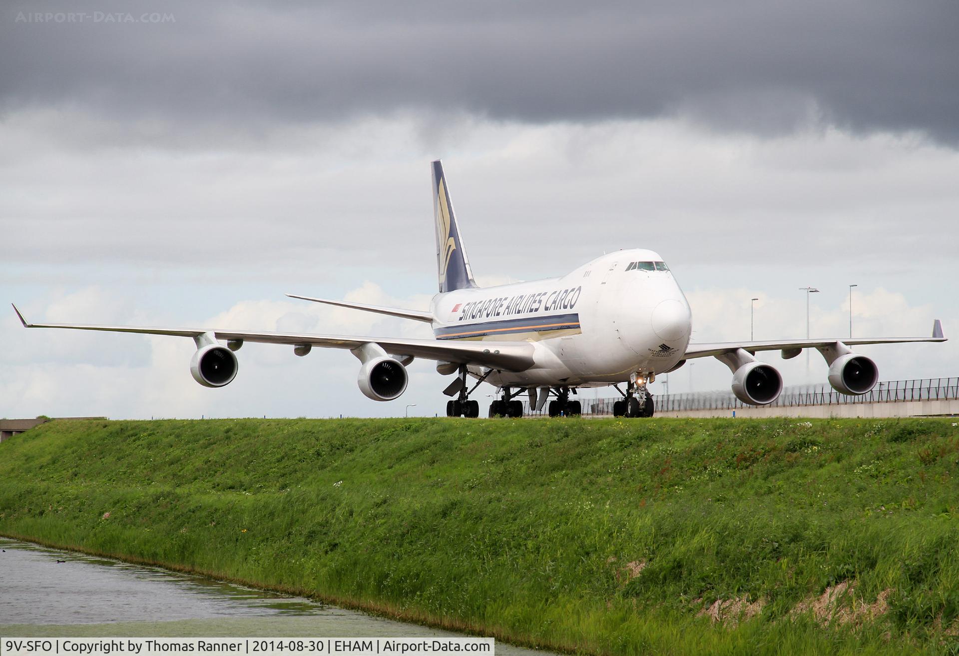 9V-SFO, 2004 Boeing 747-412F/SCD C/N 32900, Singapore Cargo B747