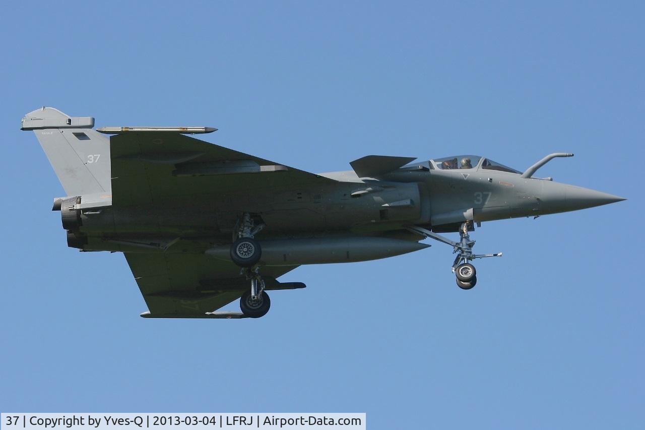 37, 2012 Dassault Rafale M C/N 37, French Naval Aviation Dassault Rafale M, Short Approach Rwy 08, Landivisiau Naval Air Base (LFRJ)